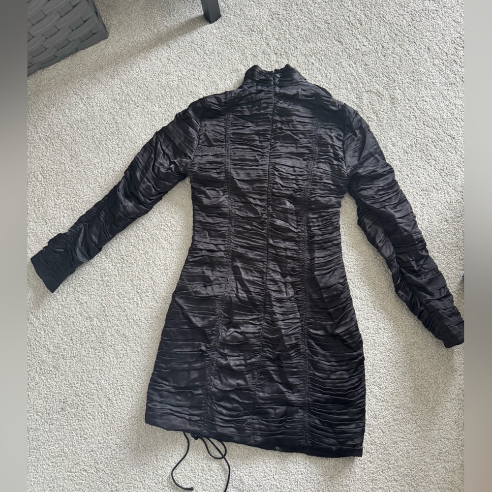 Elegant Zara Black Ruched Dress - Picture 2 of 4